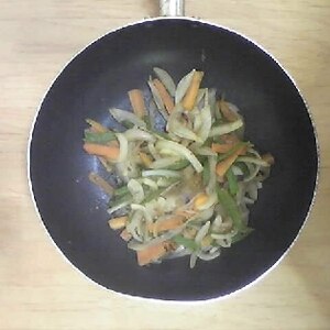 新玉ねぎの野菜炒め